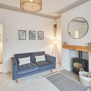 https://host-stay-retreat-by-the-sea.yorkshirehotels.net