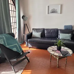https://lile-de-martigues.fr-provencehotel.com