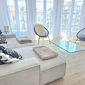 https://le-metropole-nice.fr-provencehotel.com