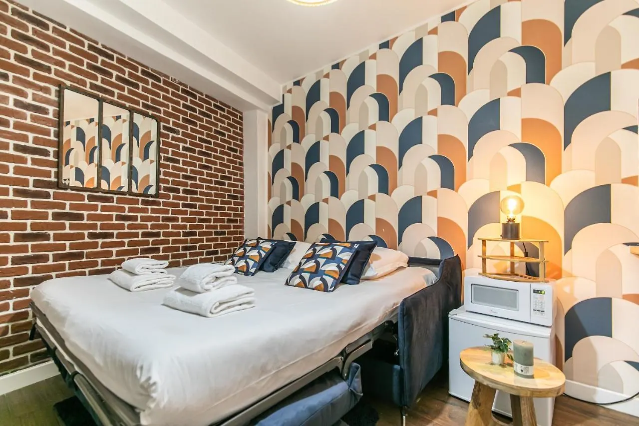 Apartment Mba Splendide Appart Saint-Michel Paris Centre France